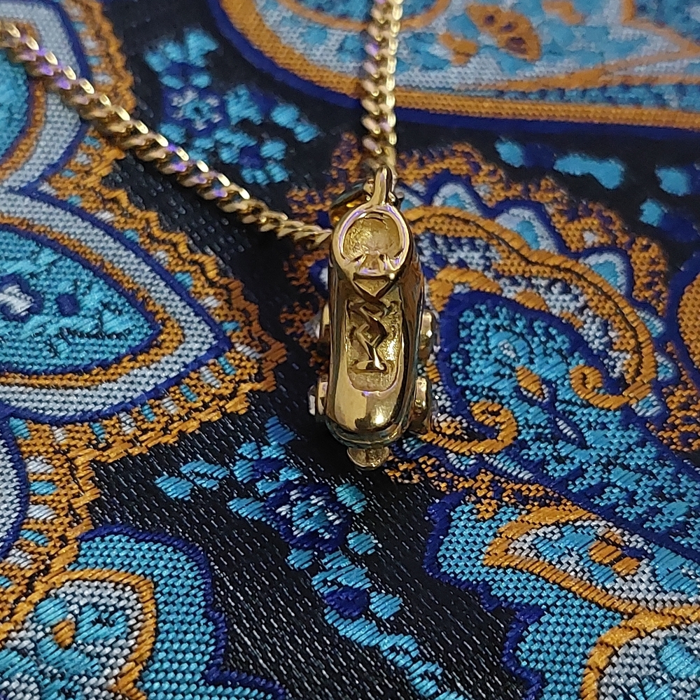 18K Roller 🛼 Skate Pendant With 18K Miami Cuban Link Chain - Picture 6 of 8